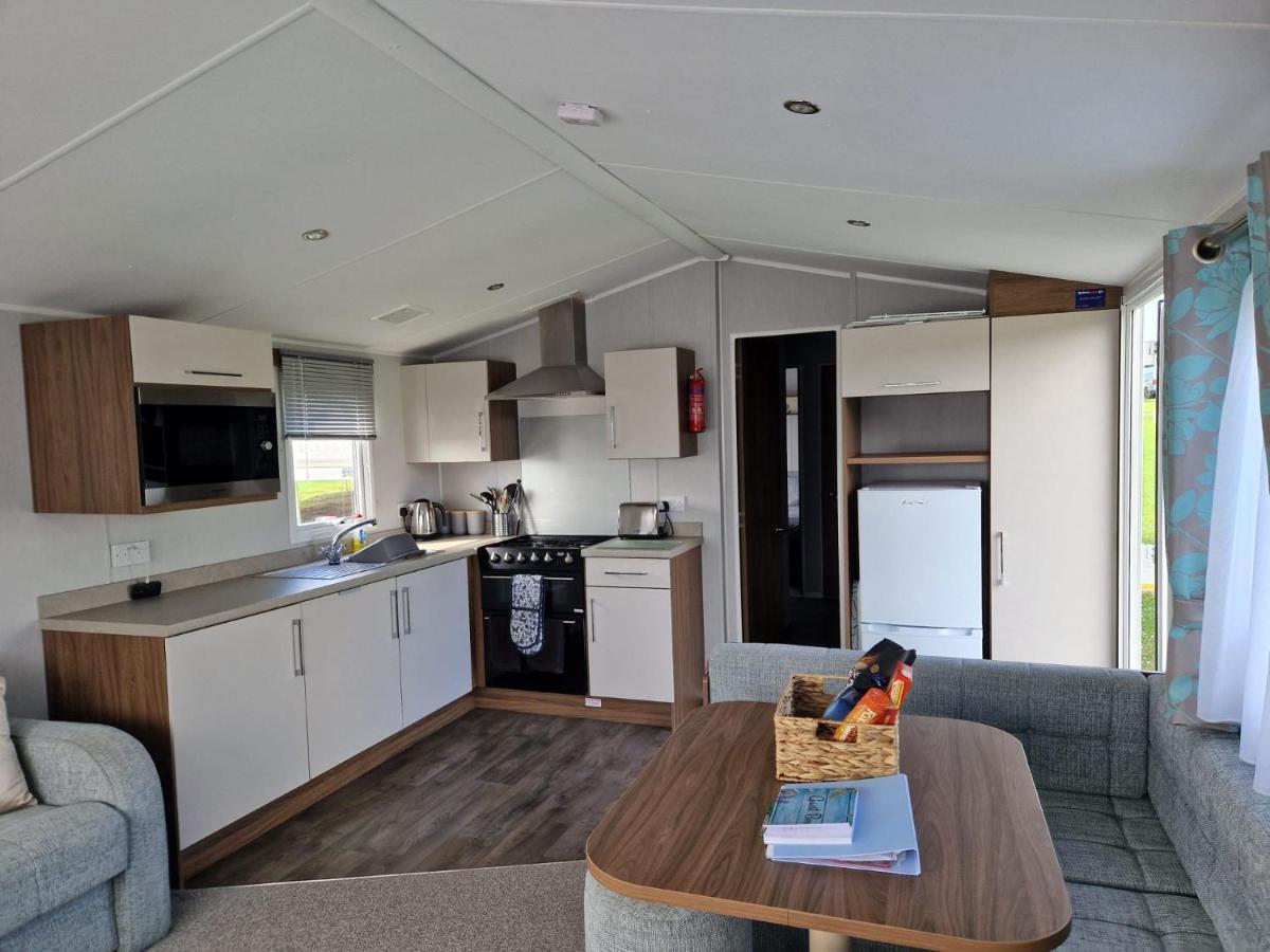 The Fleet Retreat Hotell Wyke Regis Exteriör bild